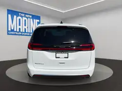 Chrysler Pacifica 2027
