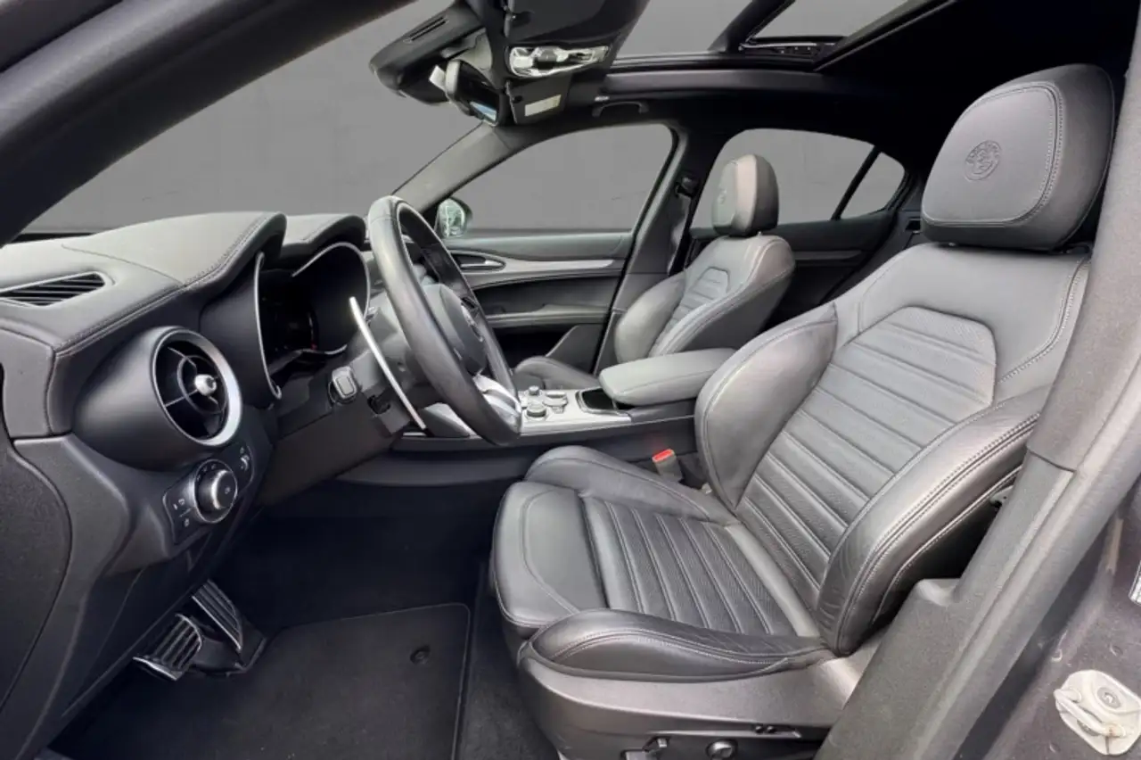 Alfa Romeo Stelvio 2023 — фото 6