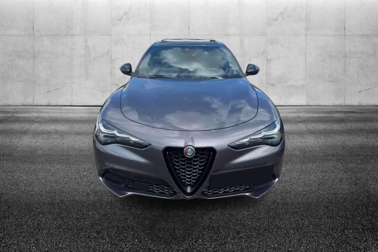 Alfa Romeo Stelvio 2023