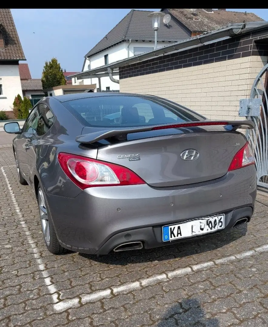 Hyundai Genesis Coupe 3.8 V6 Automatik - 2