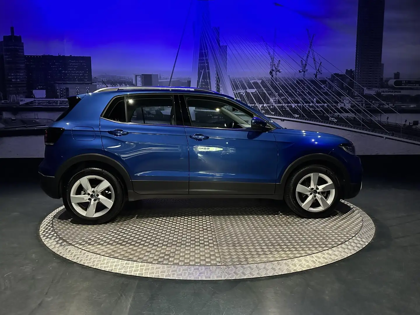Volkswagen T-Cross 1.0 TSI Style *Navi*Appconnect*Led*Camera* Blauw - 2