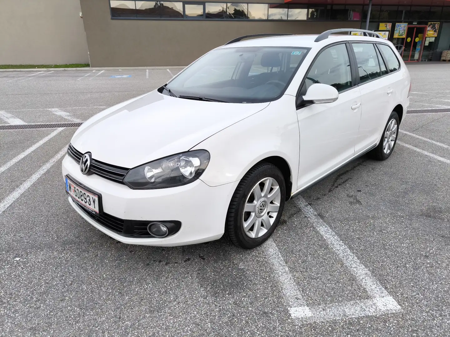 Volkswagen Golf Variant 1.6 TDI BlueMotion Technology Trendline Weiß - 2
