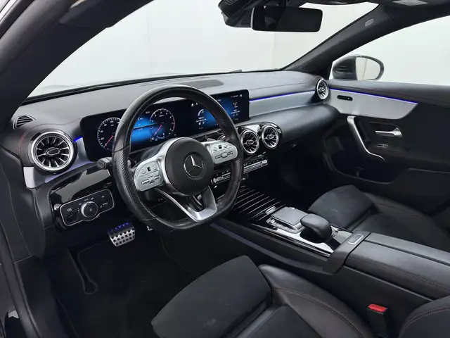 Mercedes-Benz Cla view 11