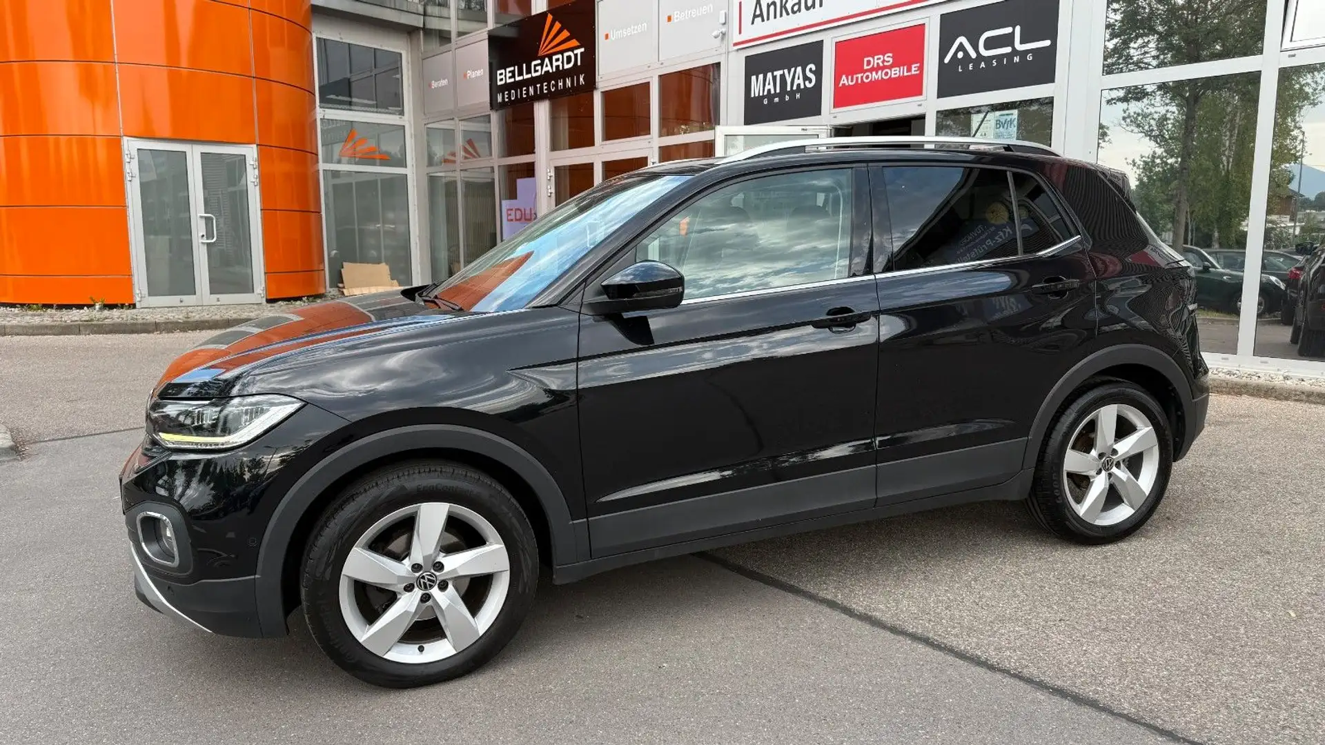 Volkswagen T-Cross Style/DSG/Parkassist Schwarz - 2