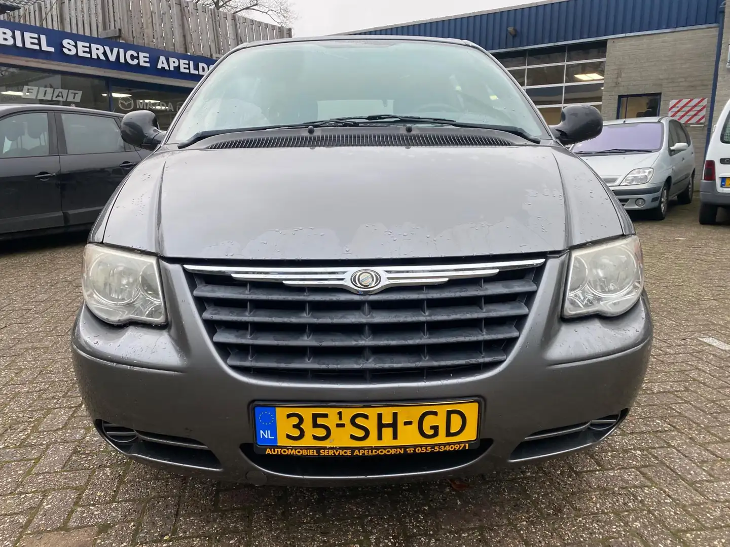 Chrysler Grand Voyager 3.3i V6 SE Luxe AUTOMAAT * 7 PERSOONS|AIRCO|TREKHA Szary - 2