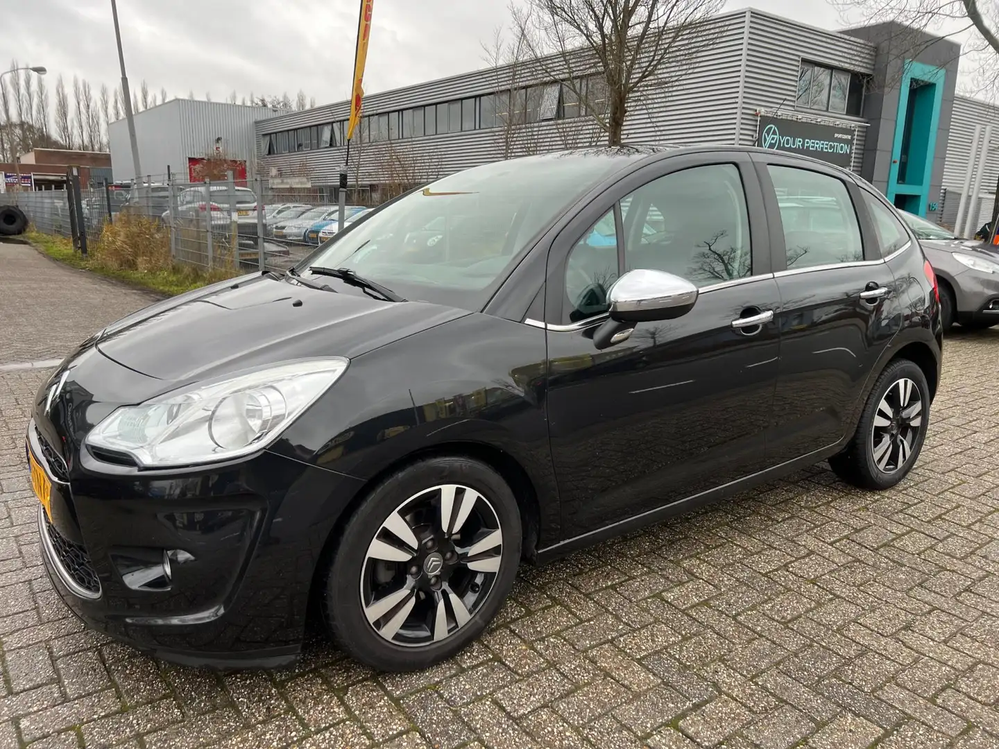 Citroen C3 1.6 e-HDi Collection - PANO - NIEUW JAAR APK - NAP Zwart - 2