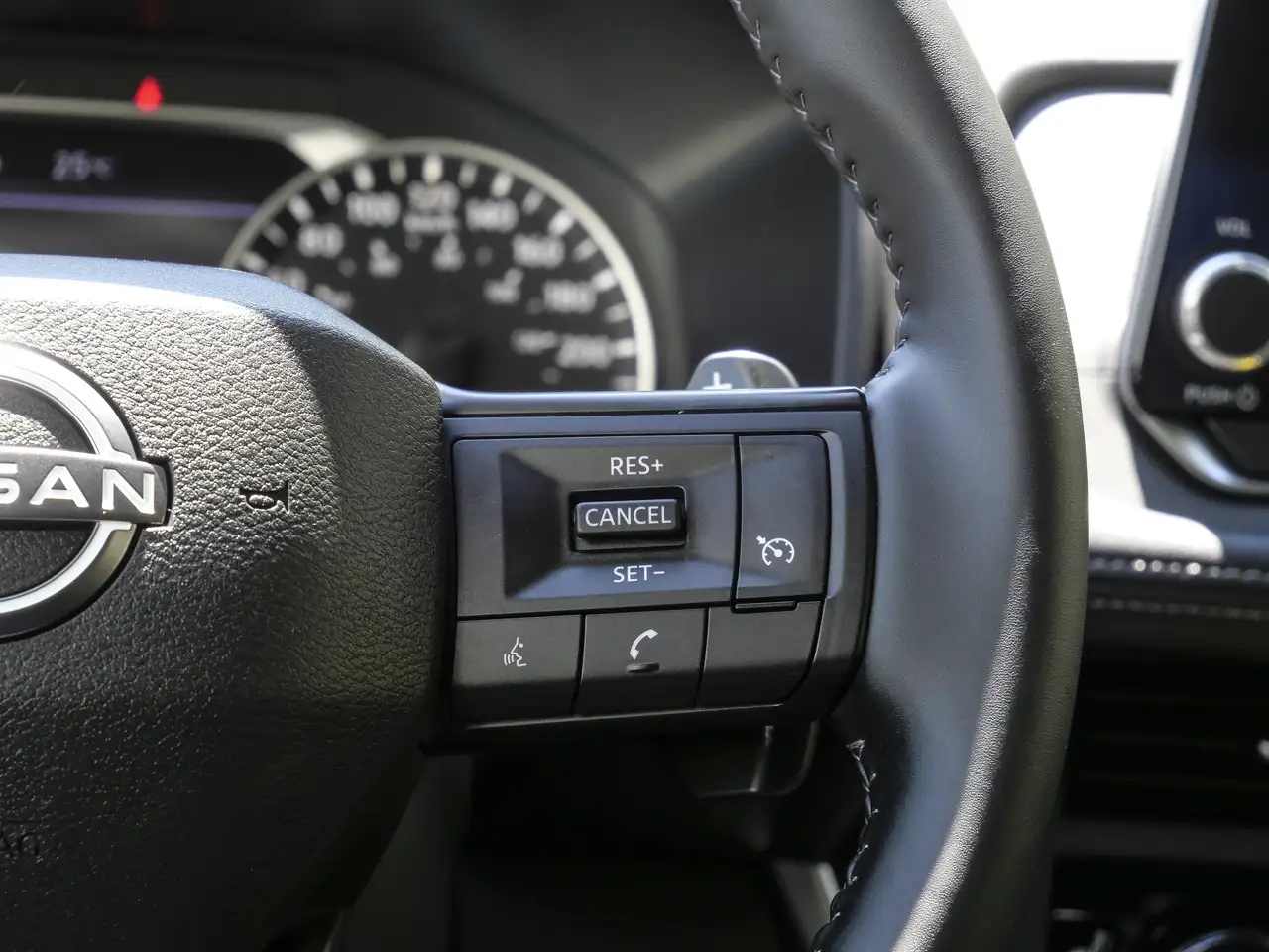 Nissan Rogue fotografie Nissan Rogue