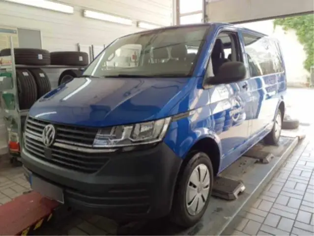 Volkswagen T6.1 Transporter Kombi 2.0l TDI 81kW 5-Gang AHK 9-Sitzer Klima