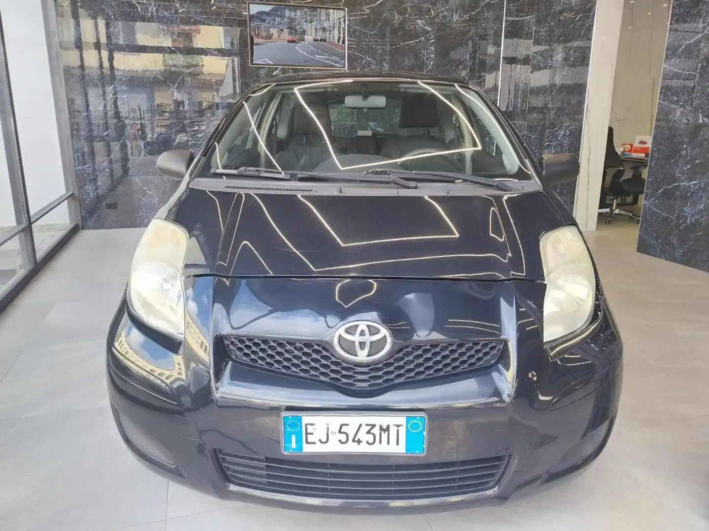 Toyota Yaris 1.0 3 porte Sol (Garanzia 12 Mesi) Nero - 1