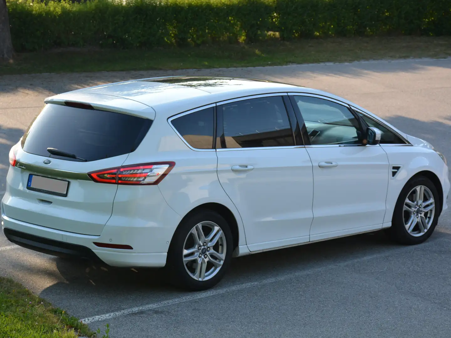 Ford S-Max 2.0 TDCi Aut, 7Sitzer, Panoramadach , Scheckheft Weiß - 2