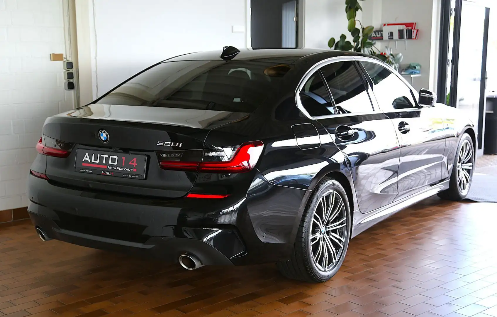 BMW 320 i M Sport Laser HUD Live Cockpit Prof Kamera Noir - 2