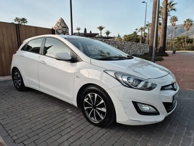 Hyundai i30 1.6CRDi Tecno Aut.