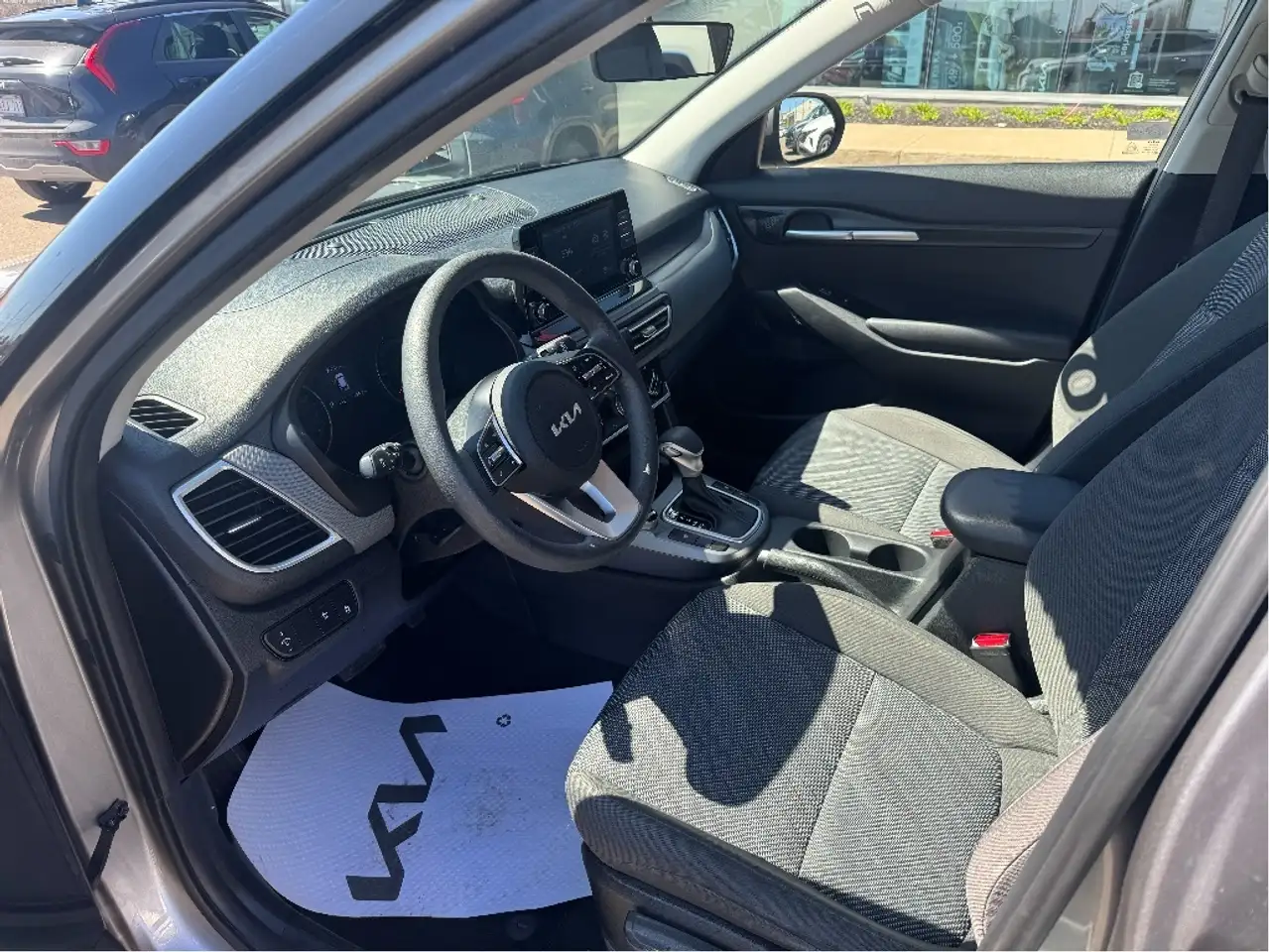 Kia Seltos снимка Kia Seltos