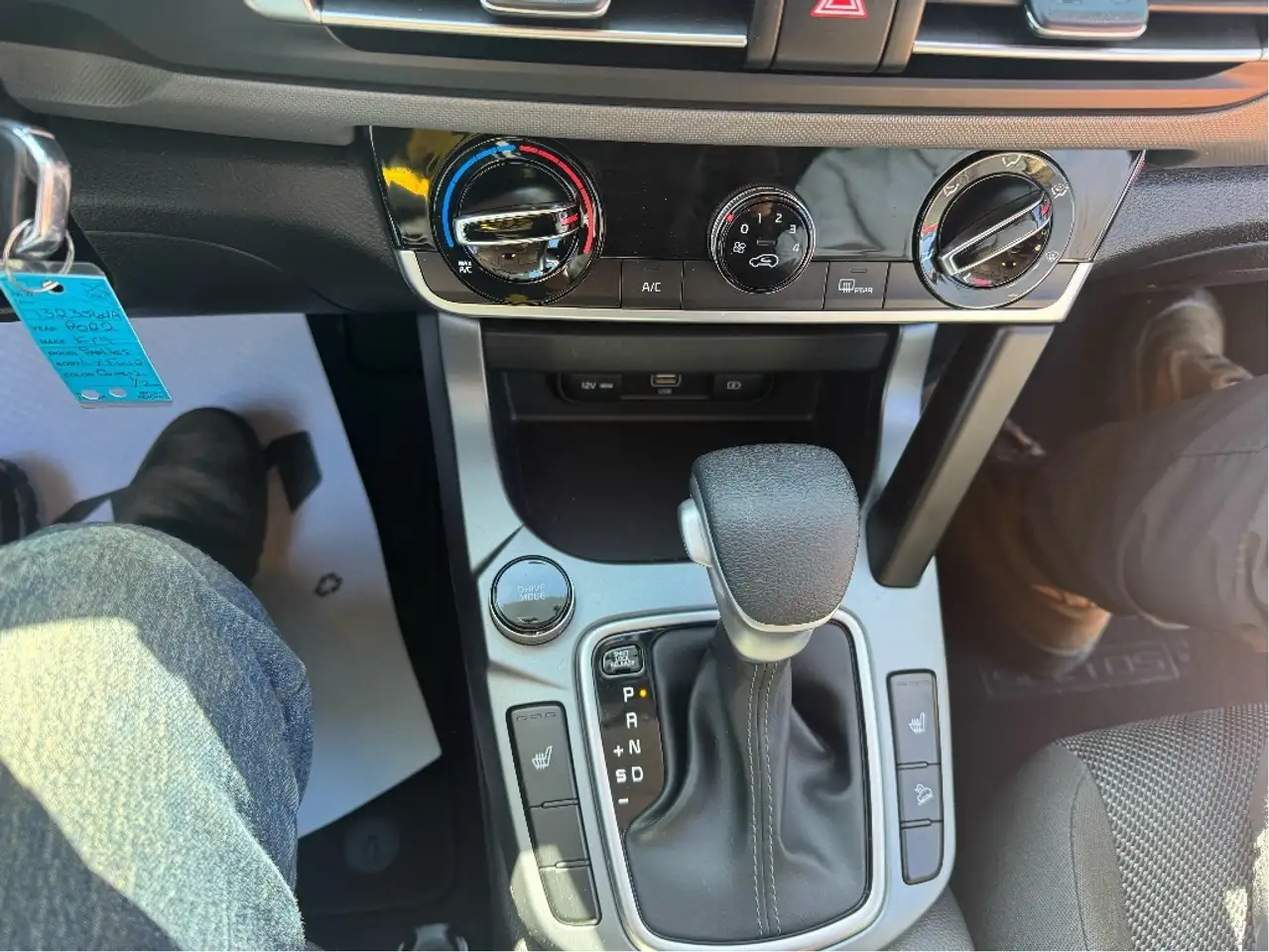 Kia Seltos снимка Kia Seltos