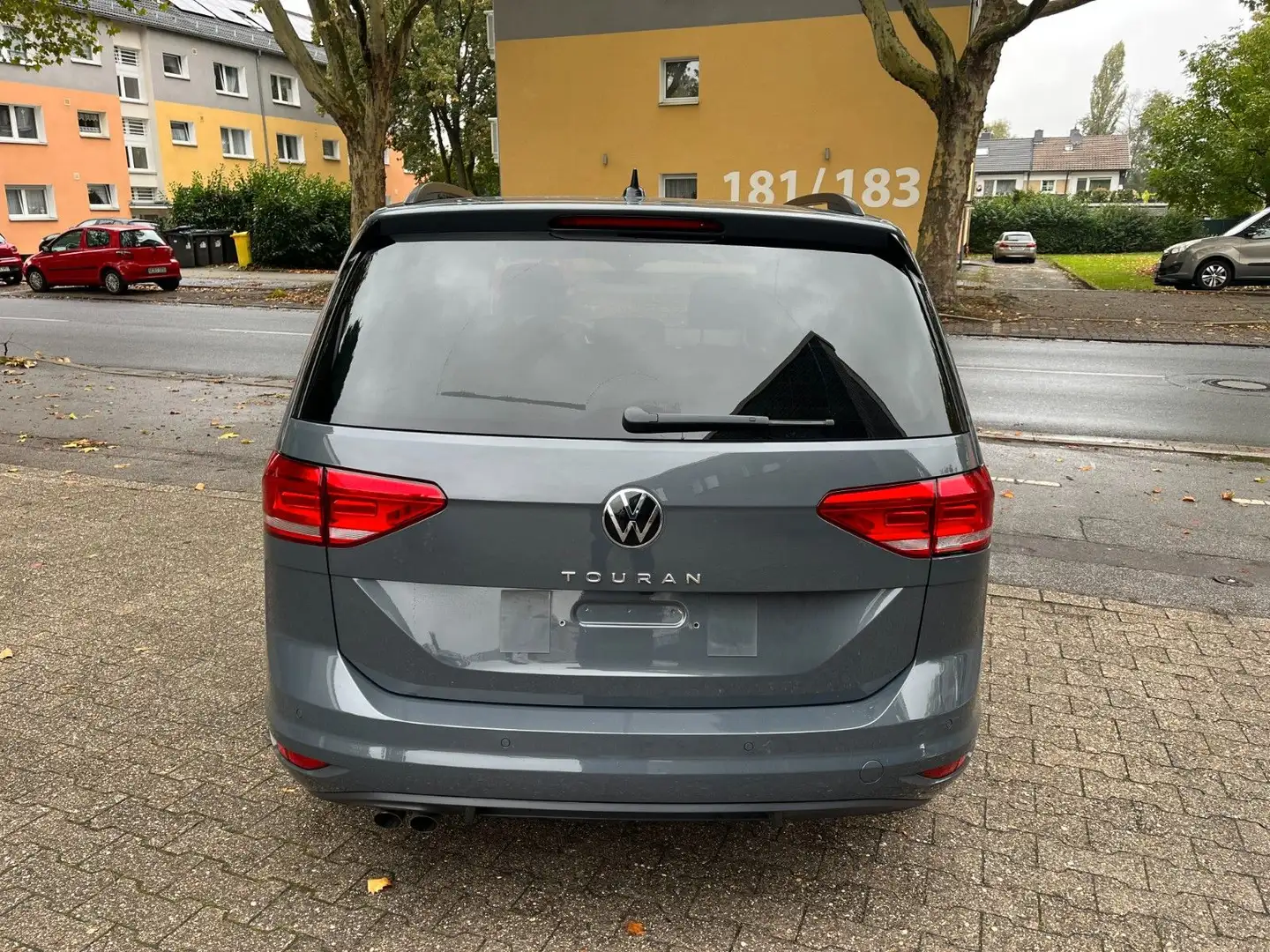 Volkswagen Touran Comfortline St-St *VRTLCKPT*DSG*7 SITZE Grau - 2