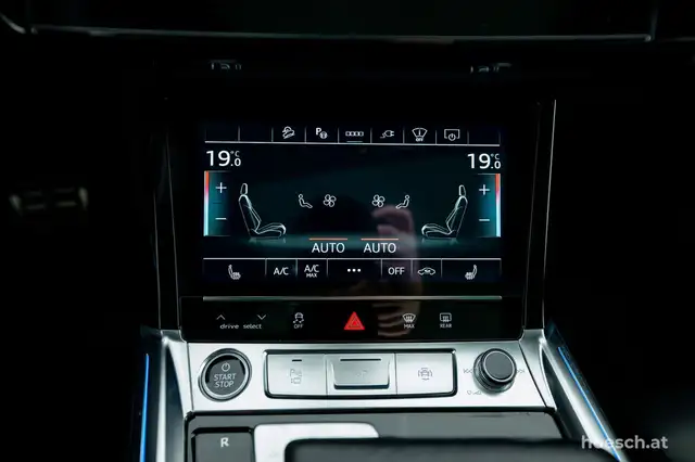 Audi Q8 e-tron 55 SB quattro 2x S-LINE TRAUMEXTRAS -52% Ansicht 30