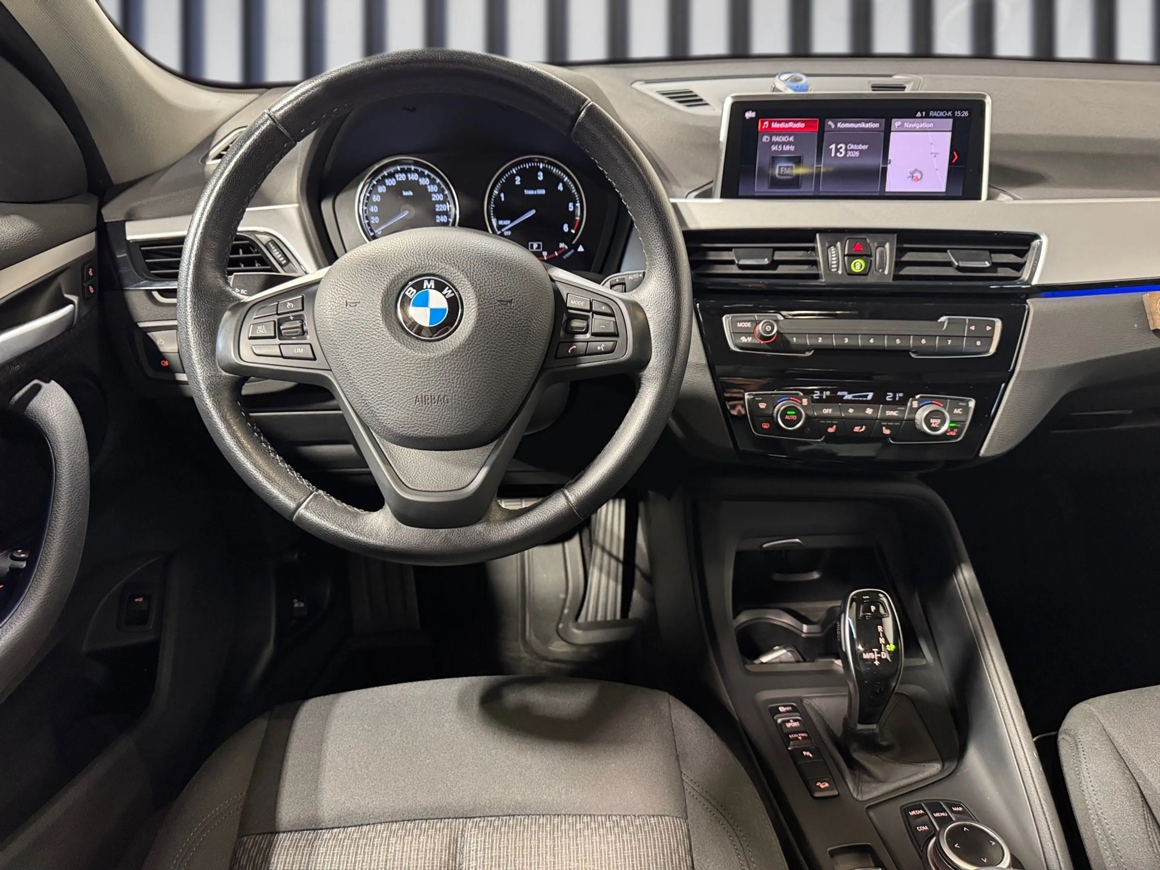 BMW 216 d — photo 9