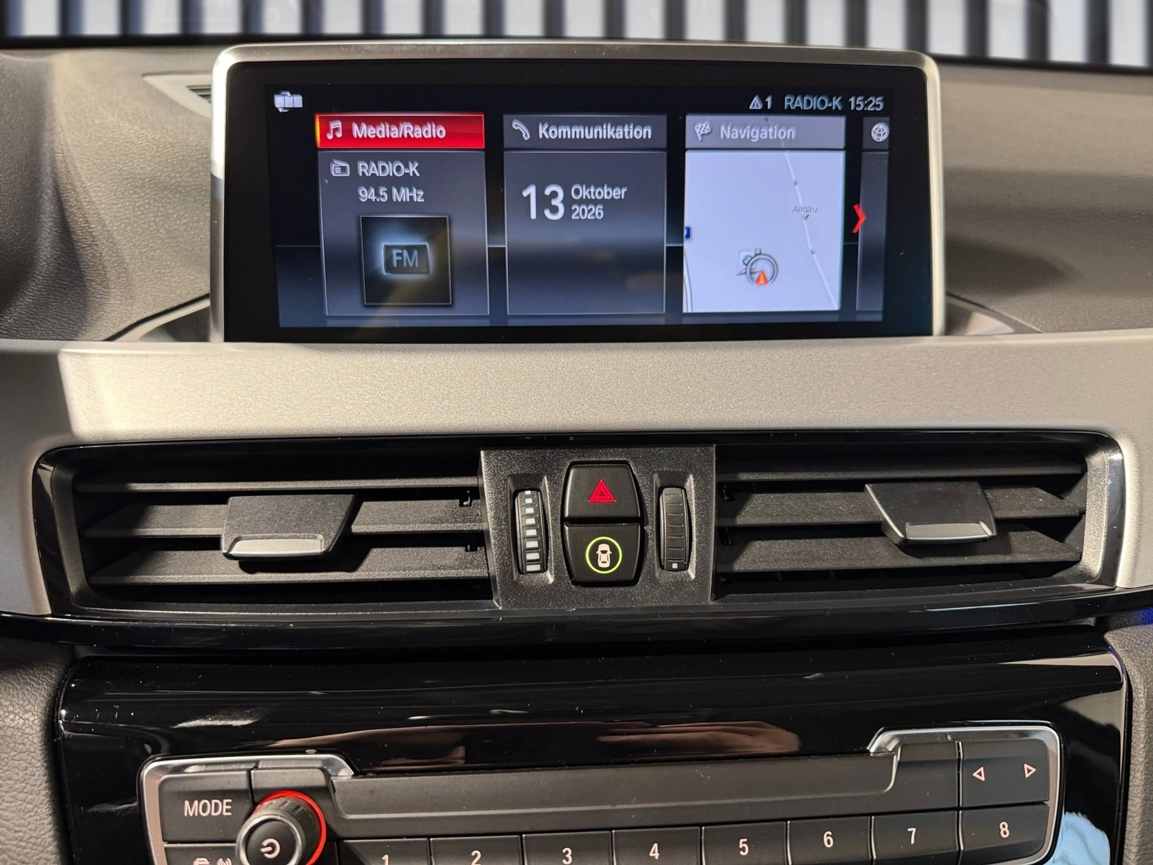 BMW 216 d — photo 6