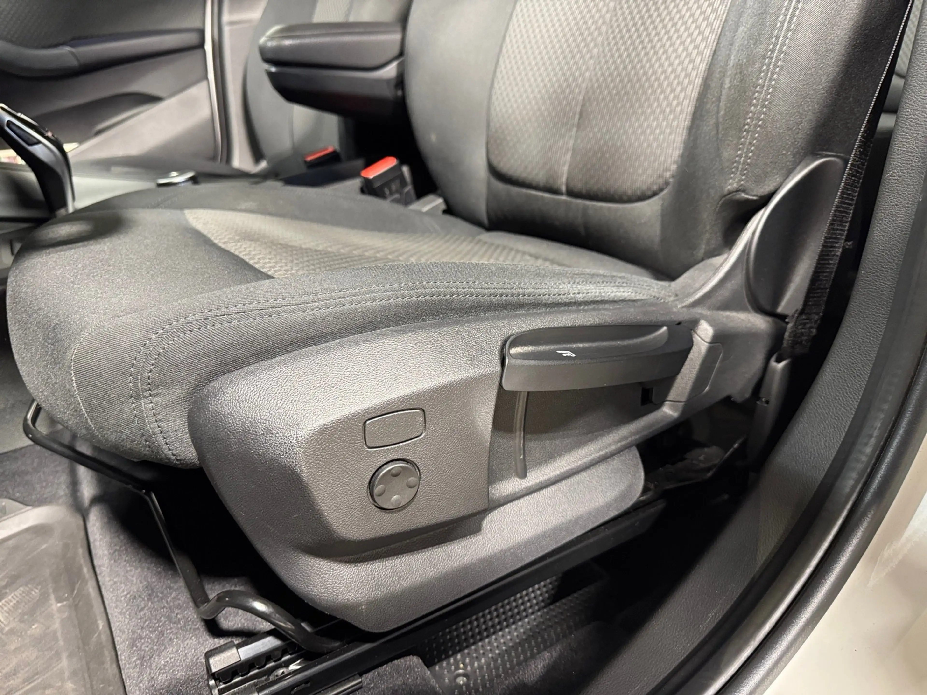 BMW 216 d — photo 7