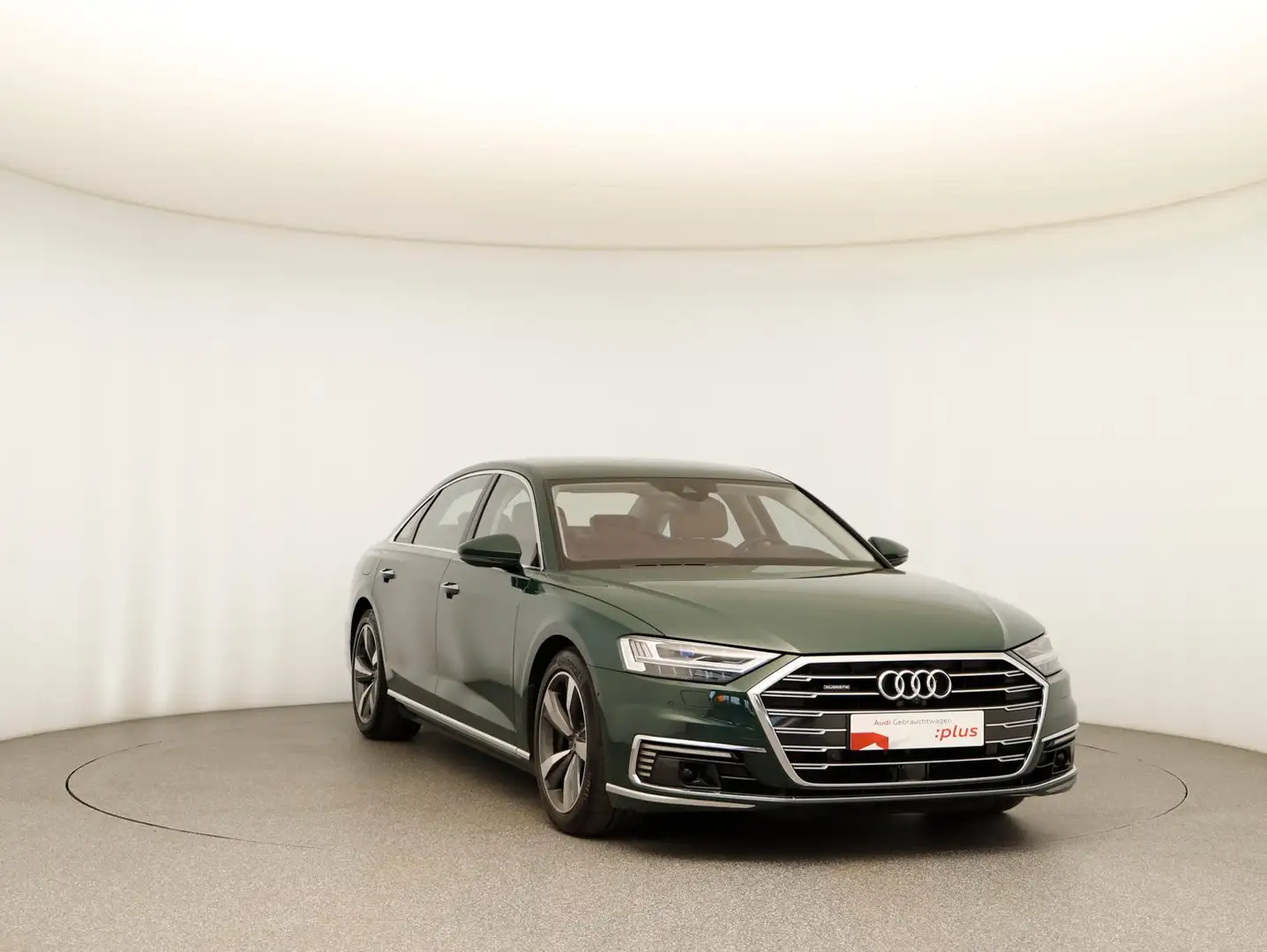 Audi A8 Lang 60 TFSI e quattro Grün - 2