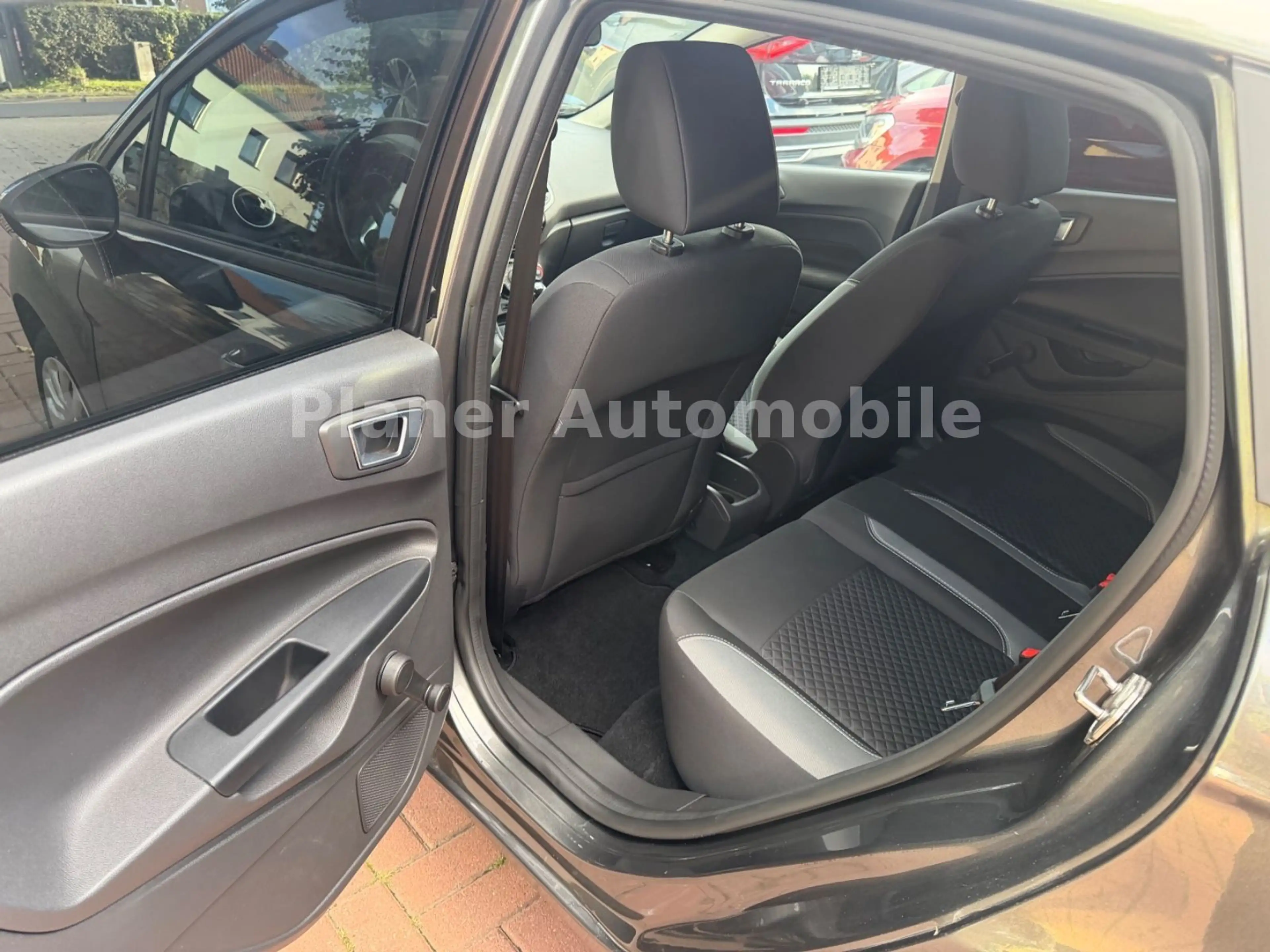 Ford Fiesta Celebration Sitzh. HU/AU Service neu — photo 10