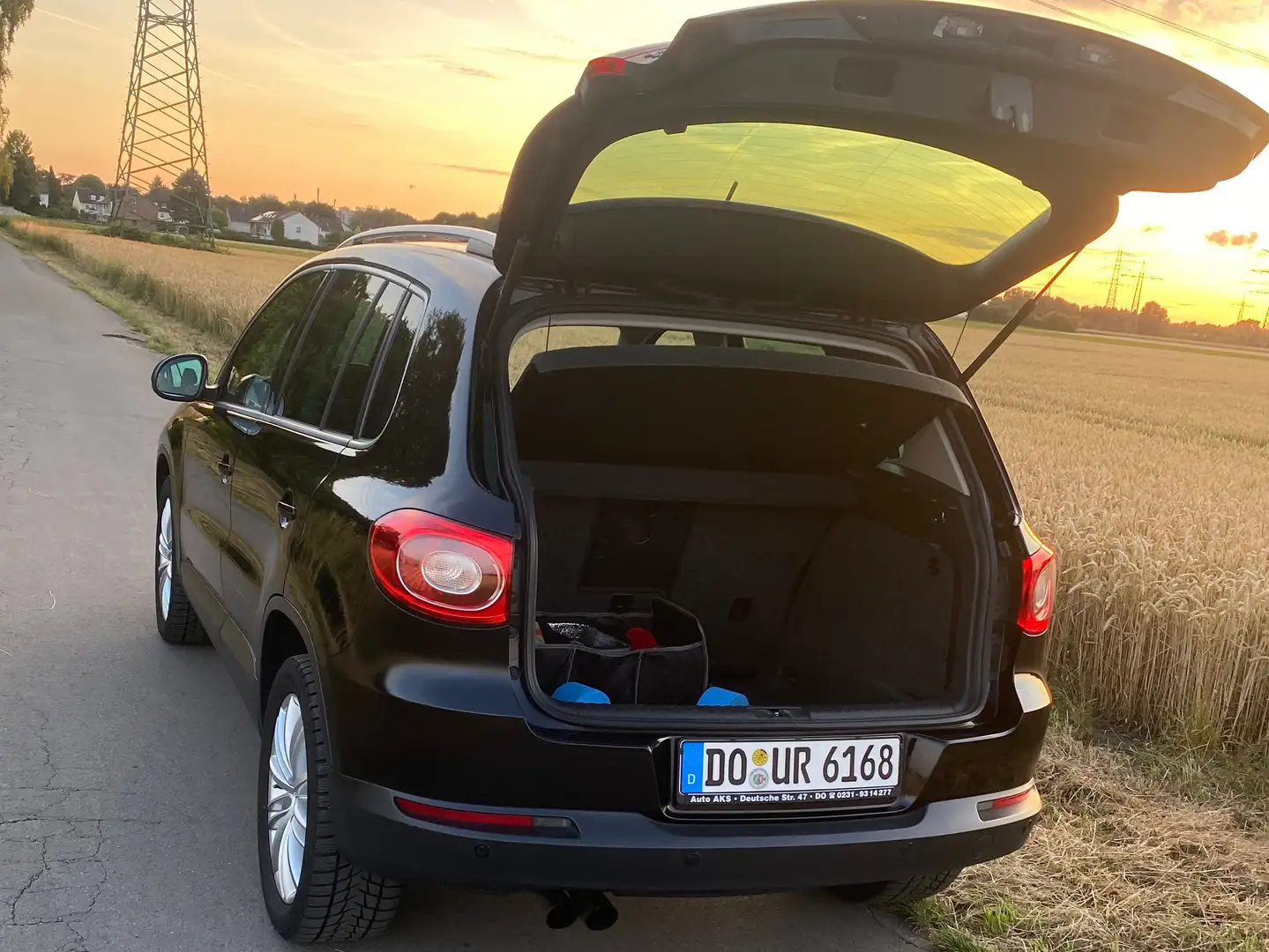 Volkswagen Tiguan Tiguan 1.4 TSI Trend Schwarz - 2