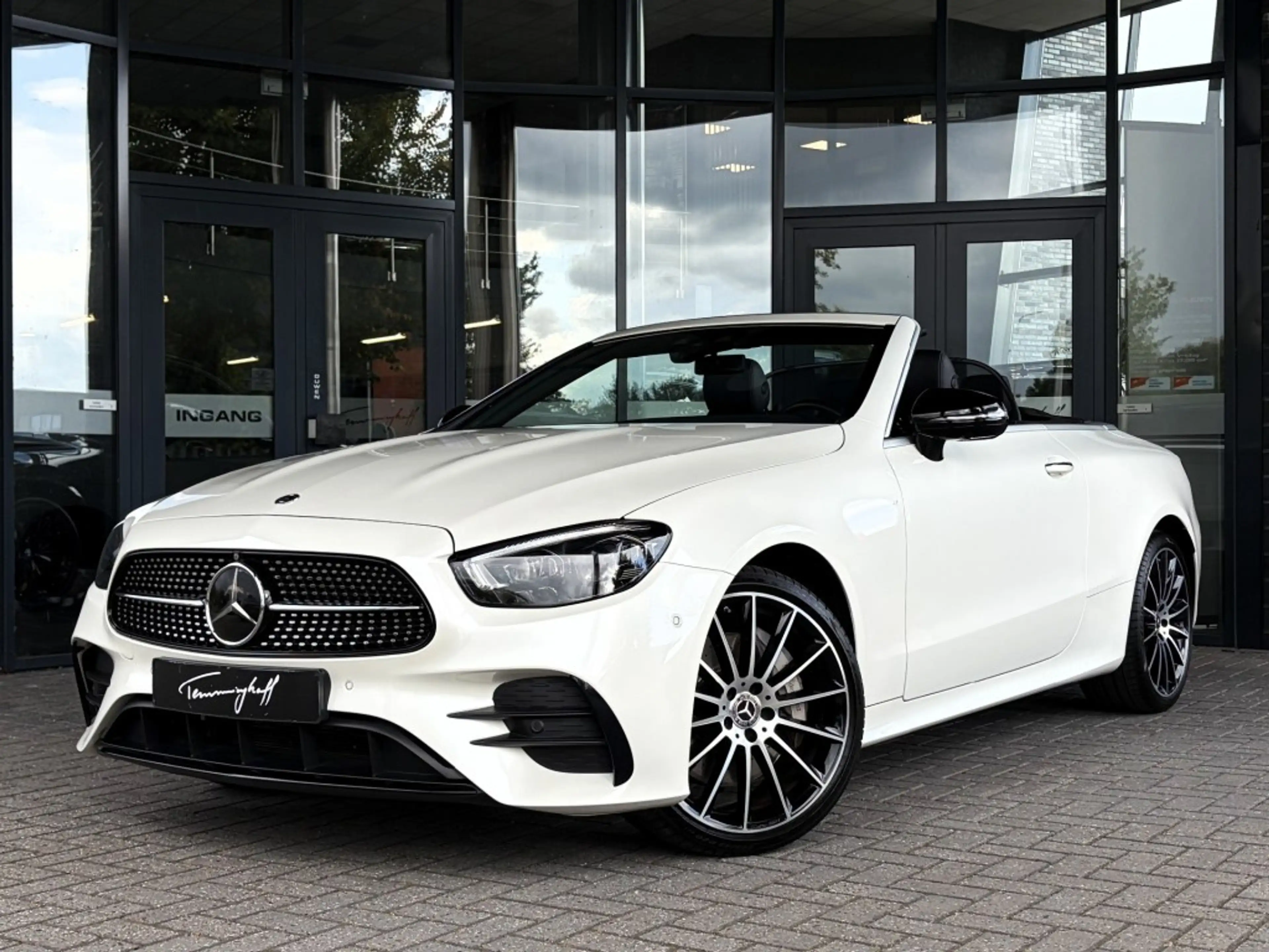 Mercedes-Benz E 450 CABRIO 4M. - AMG L. - BURMESTER - 19 INCH