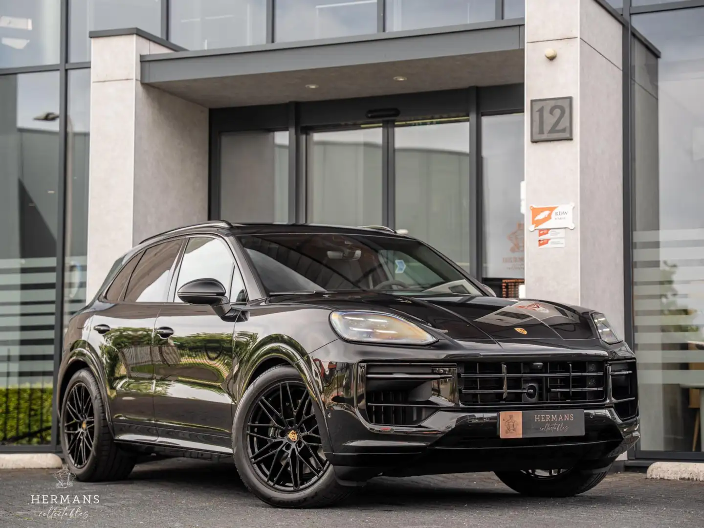 Porsche Cayenne 3.0 E-Hybrid / 1st owner / Carbon / Sport-Design / Zwart - 1