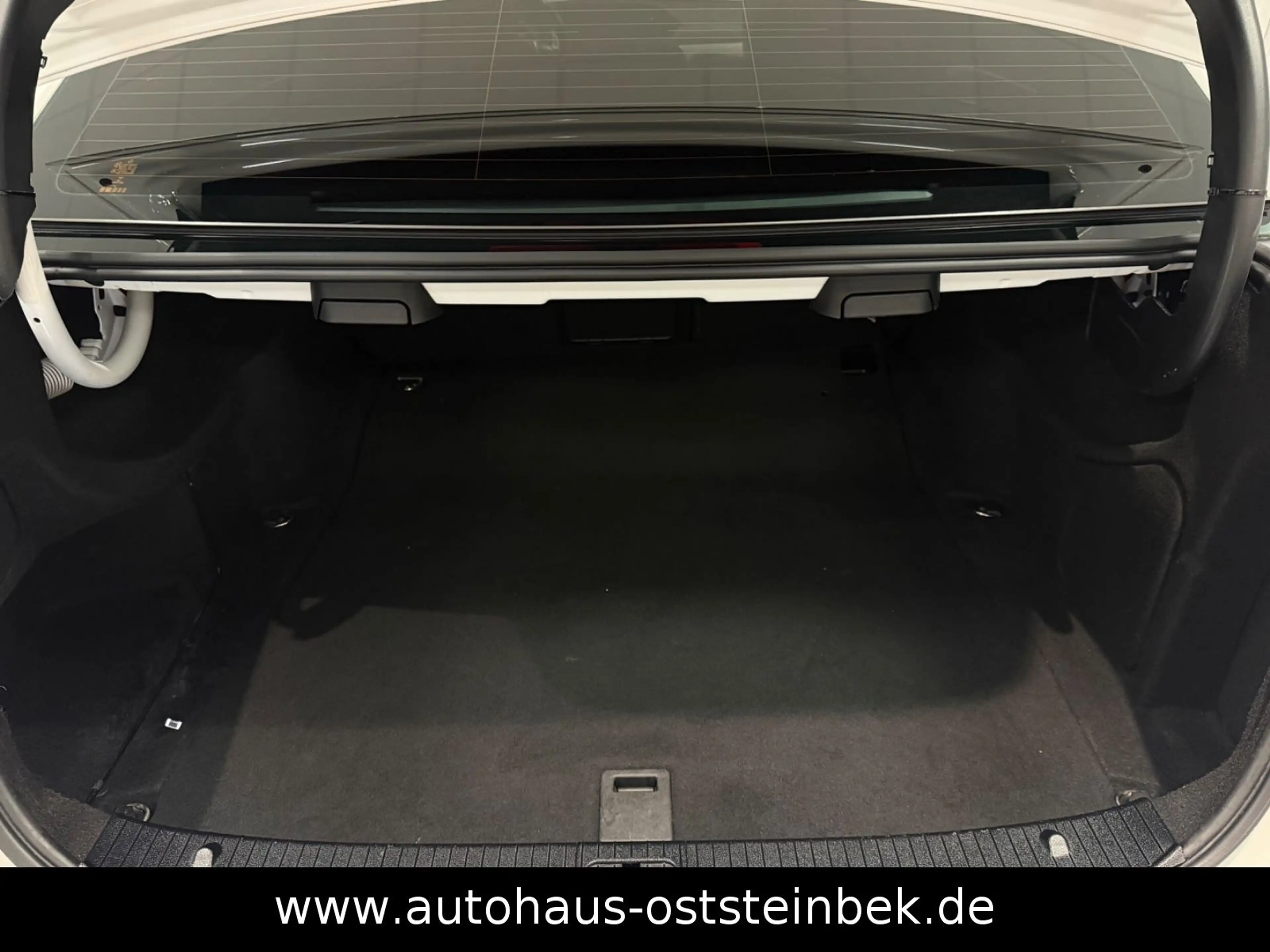 Mercedes-Benz E 350 BLUETEC AMG-LINE/PANO/LED/DISTRONIC/PDC/SH — photo 15