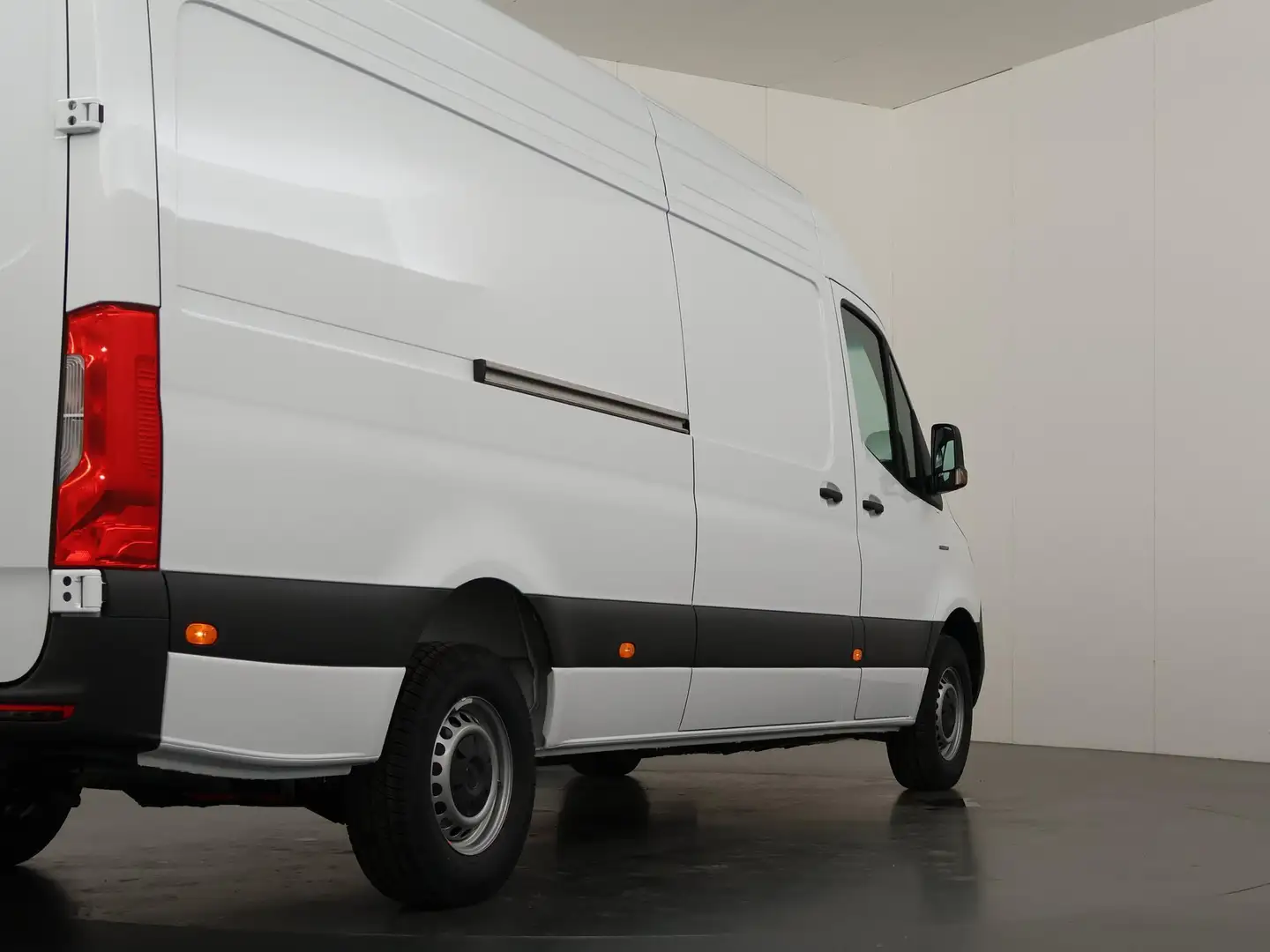 Mercedes-Benz 320 eSprinter L3 Pro 56kWh | Stoelverwarming | 3-zits Wit - 2