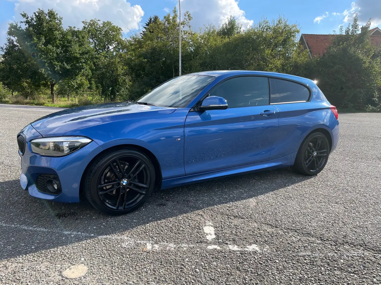 BMW 118 118i Bleu - 1