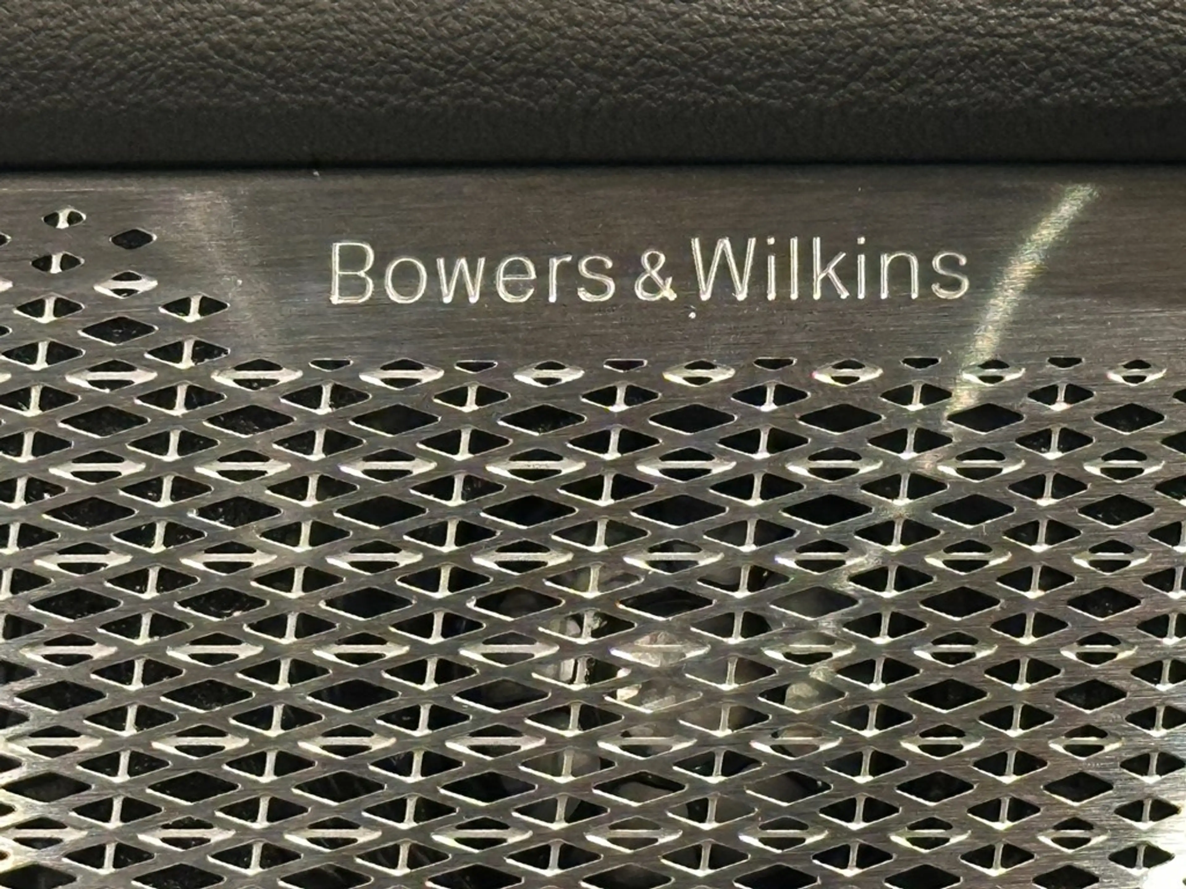 Volvo EX90 Ultra Twin Motor + LUCHTVERING/B&W — photo 11