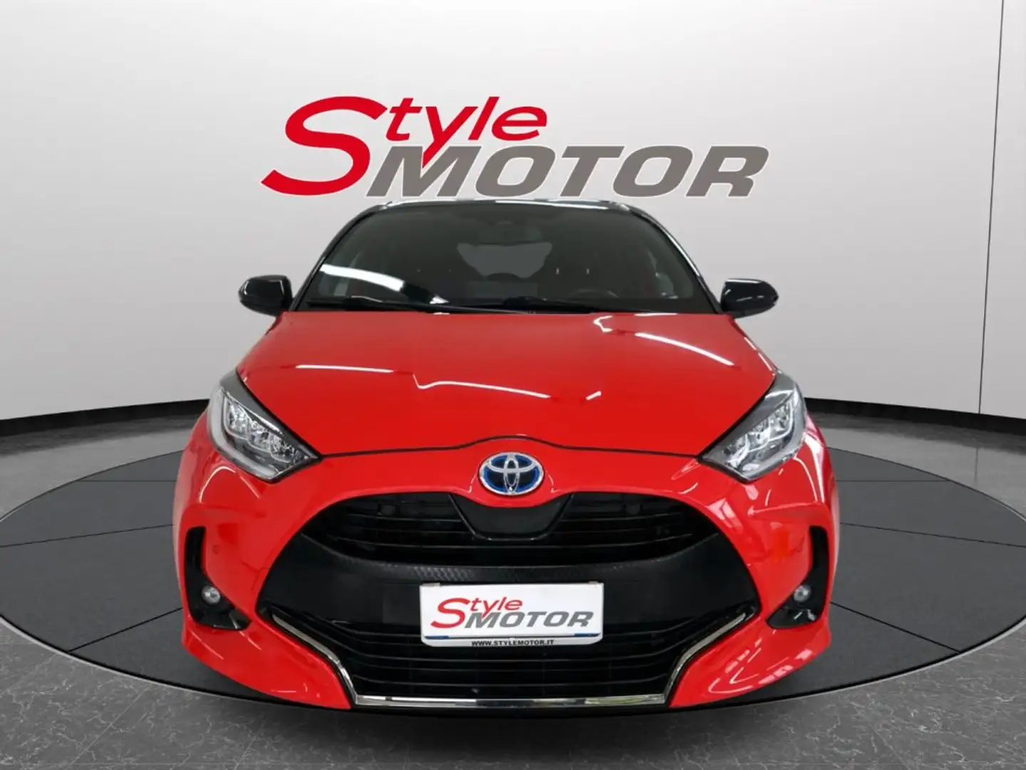 Toyota Yaris 1.5 Hybrid 5 porte Premiere Italiana Ufficiale Rosso - 1