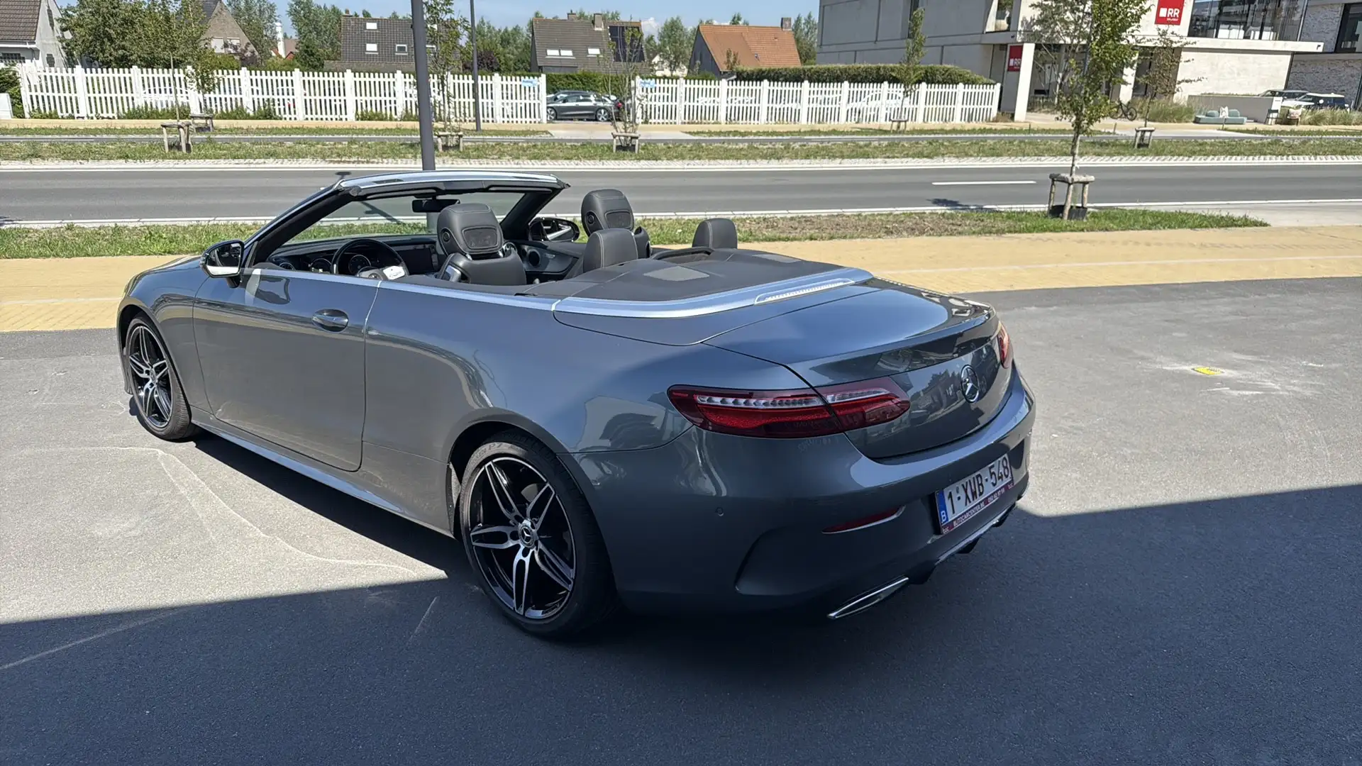 Mercedes-Benz E 200 Cabrio 9G-TRONIC AMG Line - 2