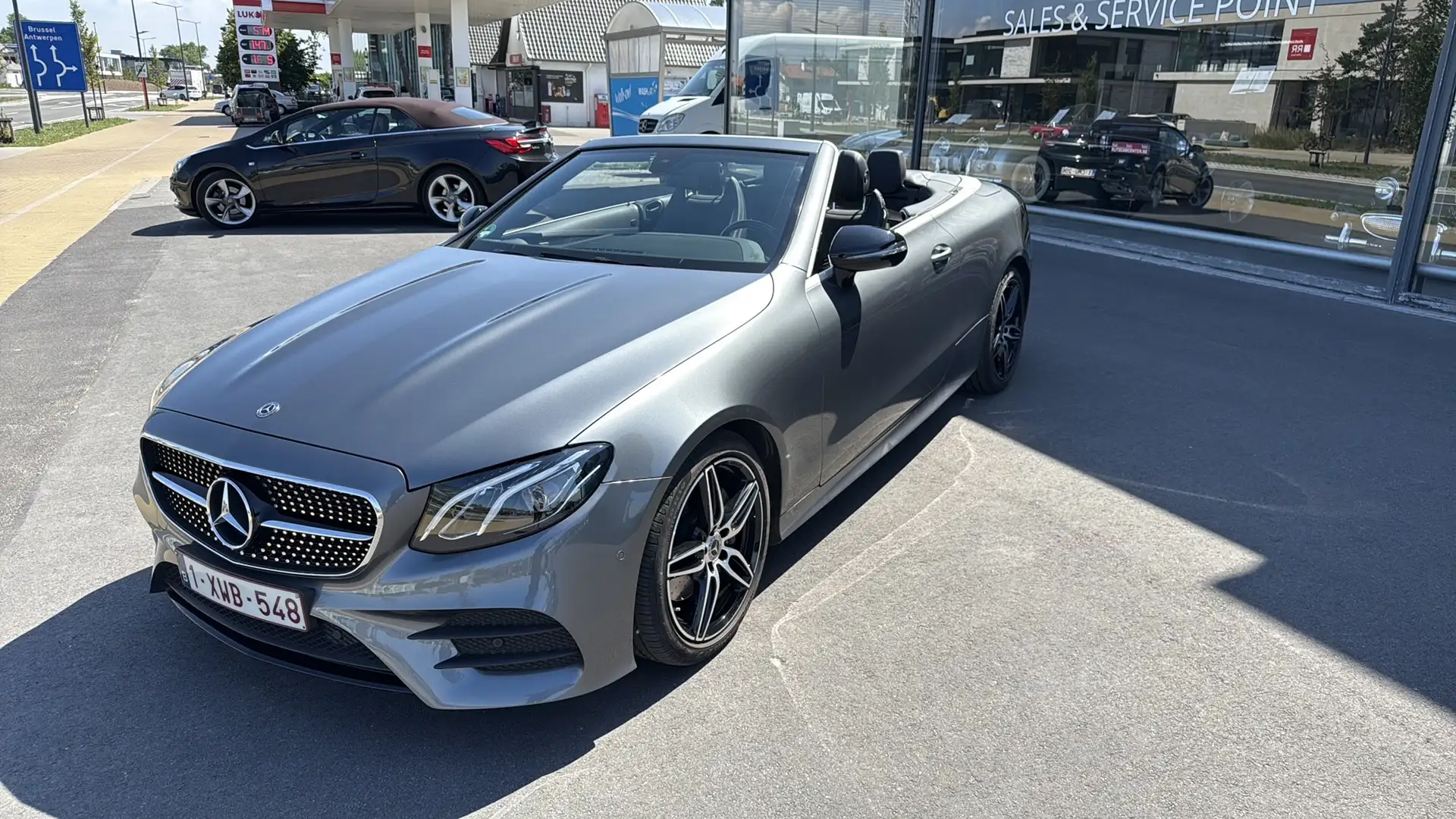Mercedes-Benz E 200 Cabrio 9G-TRONIC AMG Line - 1