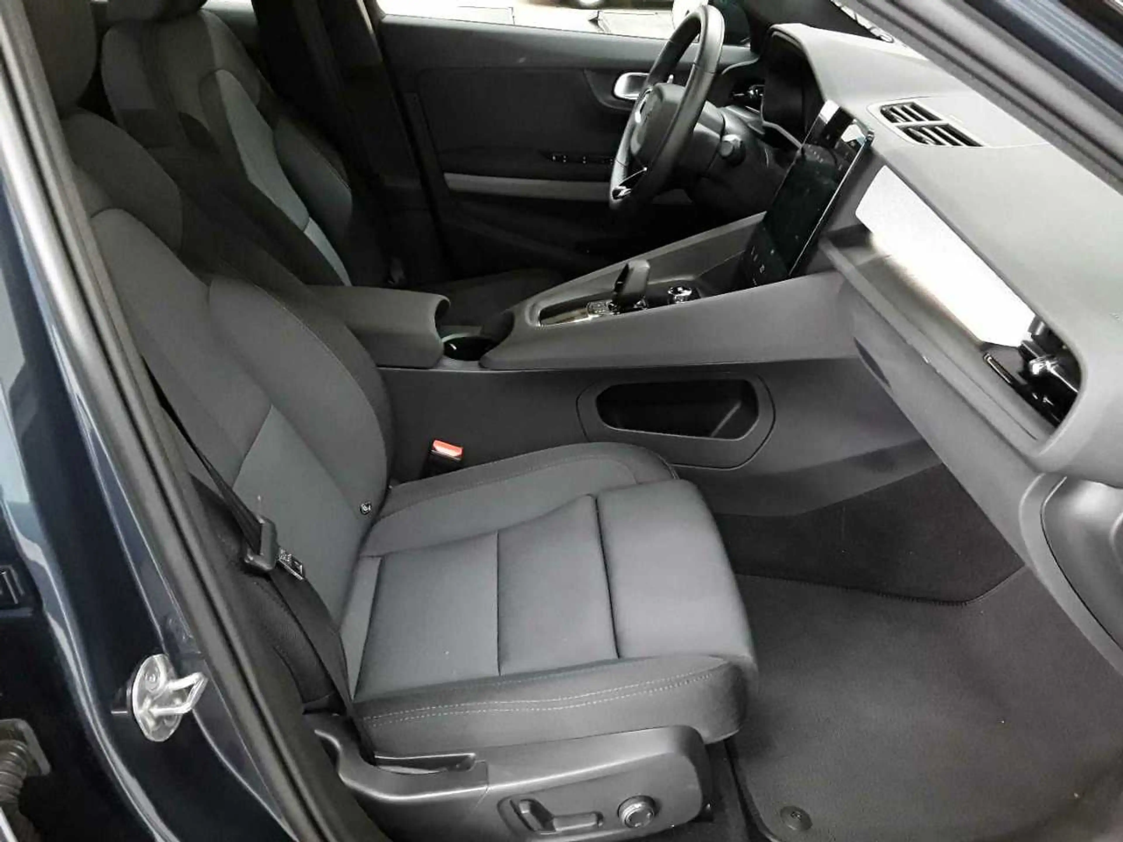 Polestar 2 Polestar 2 Dual Motor 78kWh Navi Pano AHK — photo 8