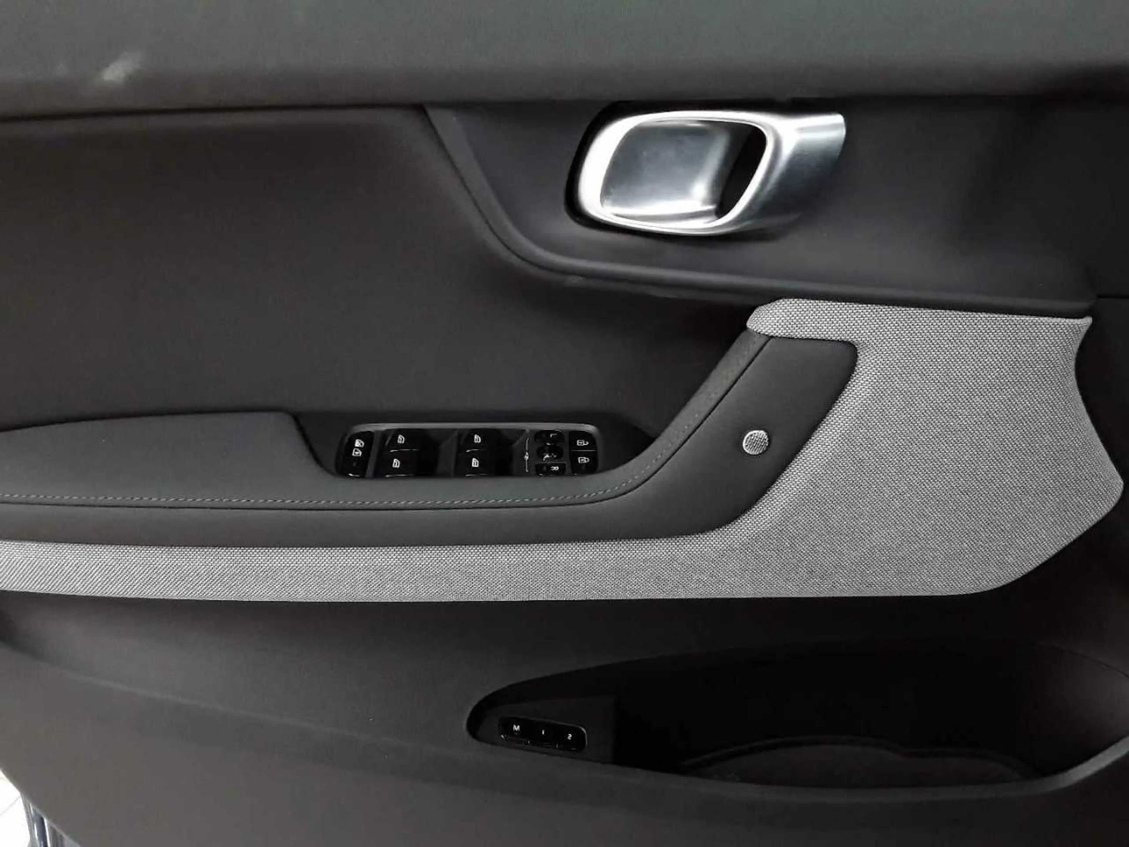 Polestar 2 Polestar 2 Dual Motor 78kWh Navi Pano AHK — photo 18