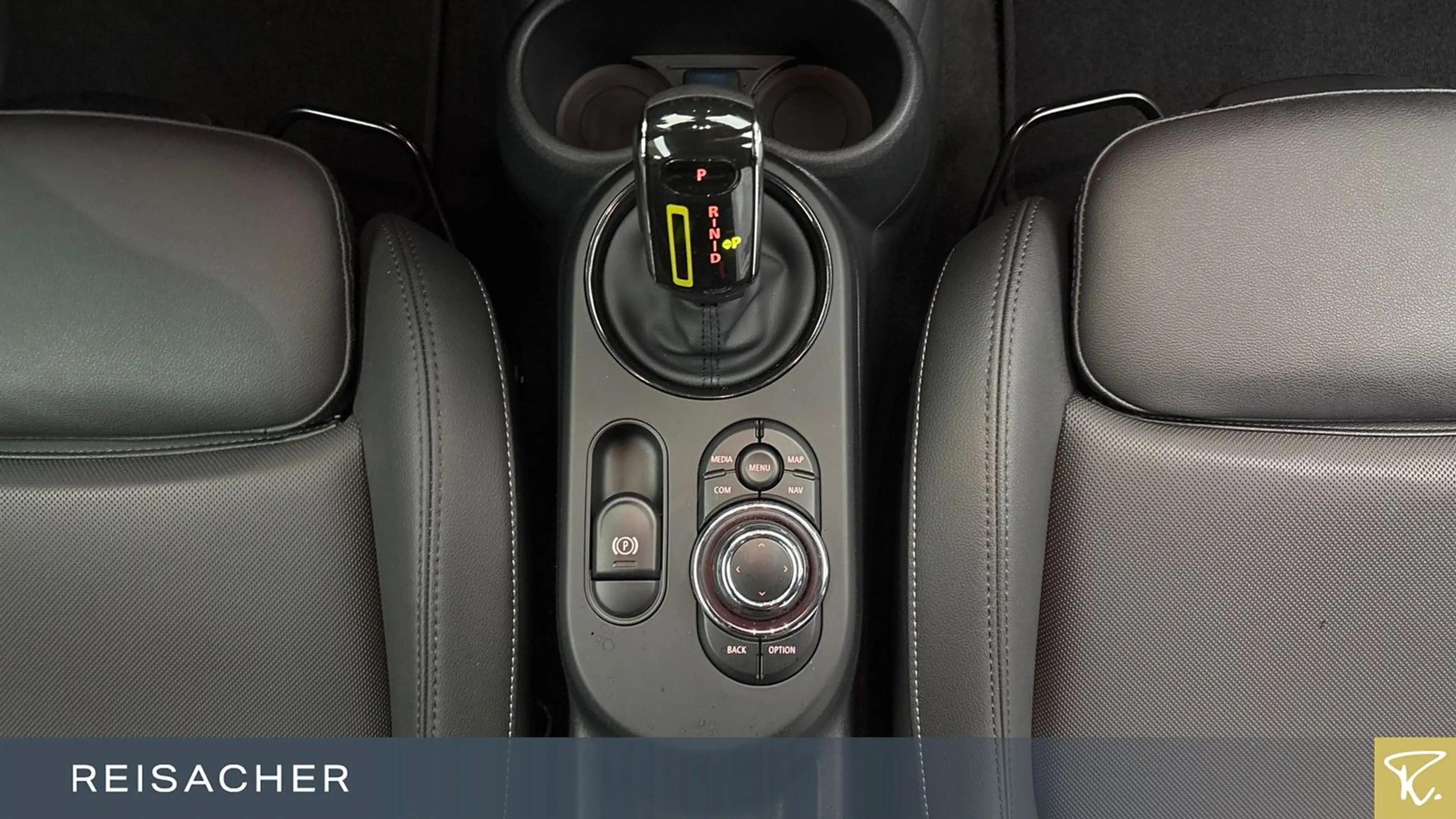 MINI Cooper SE Classic-Trim Navi SpoSi DA — photo 11