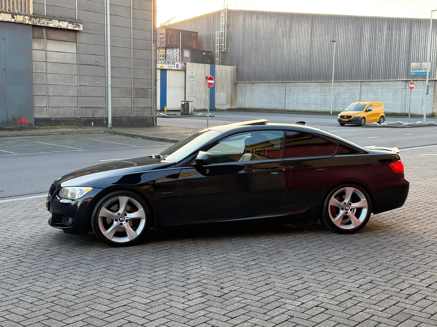 BMW 325 325 Bns Line Sp. Zwart - 2