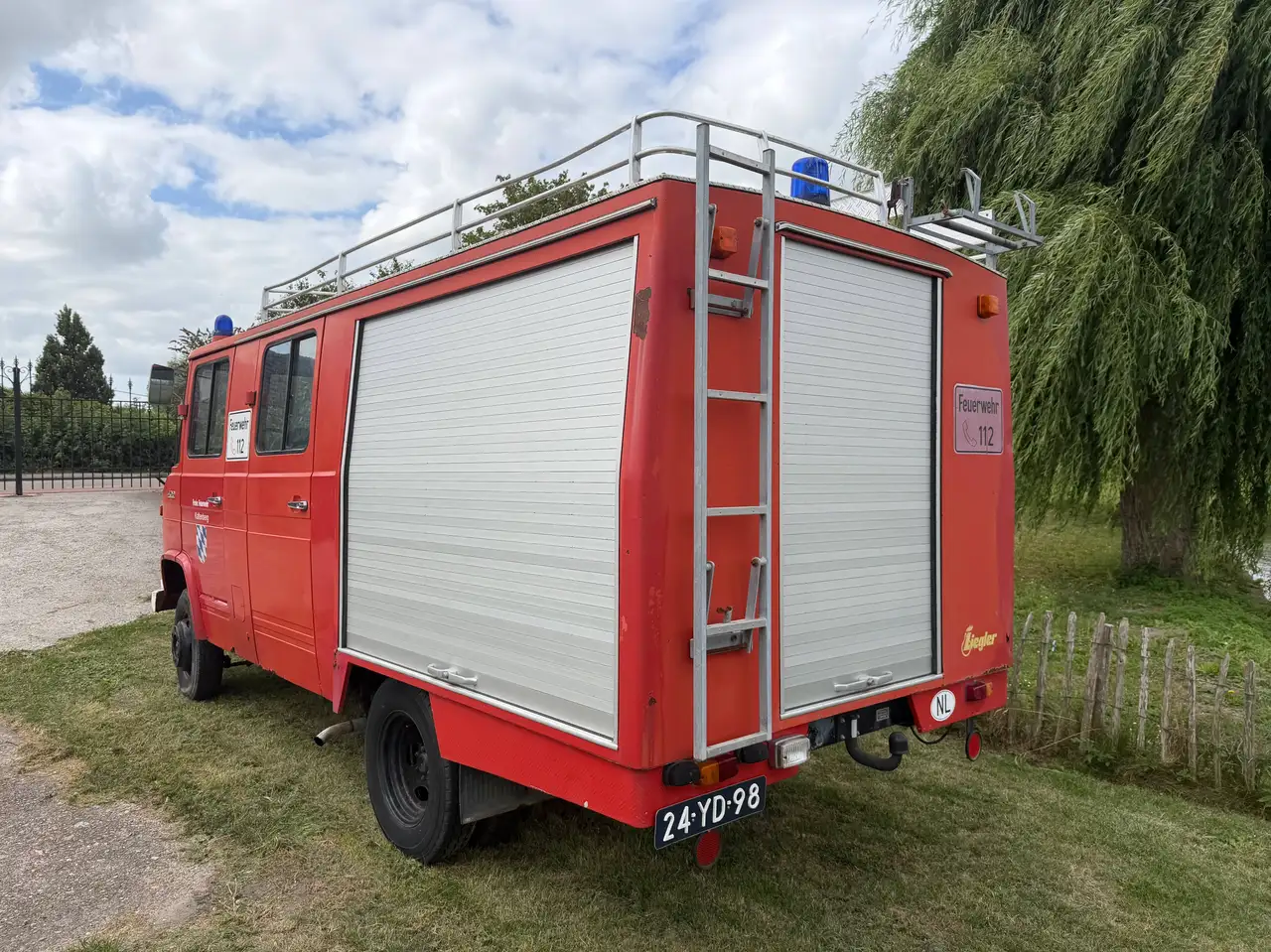 Mercedes-Benz T2 LF 409 Brandweer Camper, foto 5