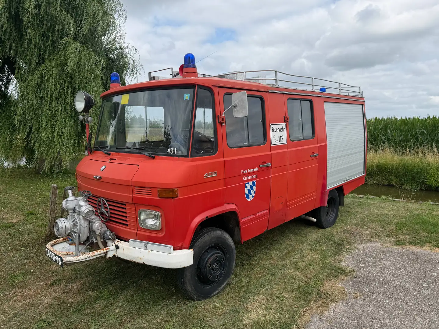 Mercedes-Benz T2 LF 409 Brandweer Camper Rot - 1