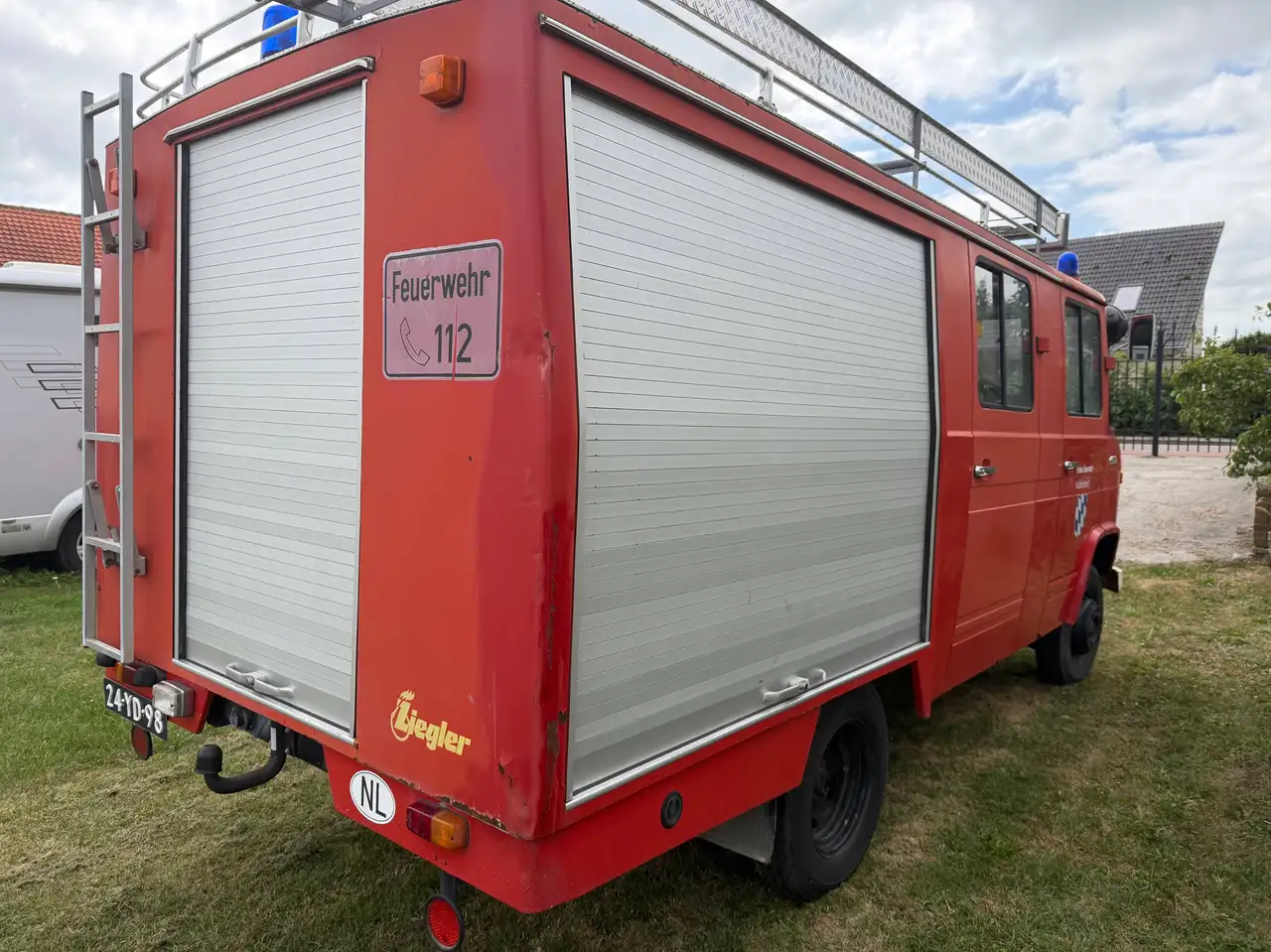 Mercedes-Benz T2 LF 409 Brandweer Camper, foto 4