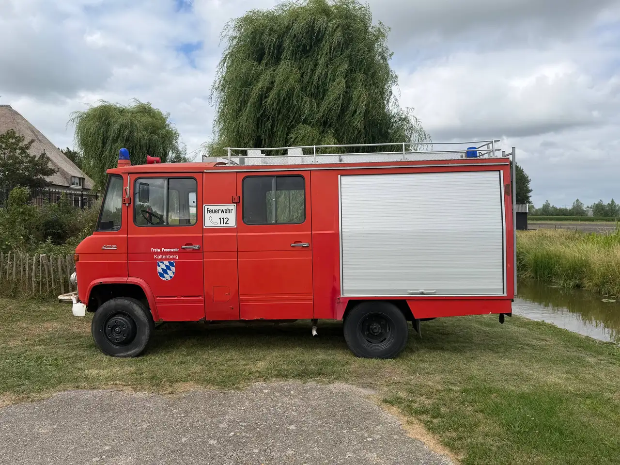 Mercedes-Benz T2 LF 409 Brandweer Camper, foto 6