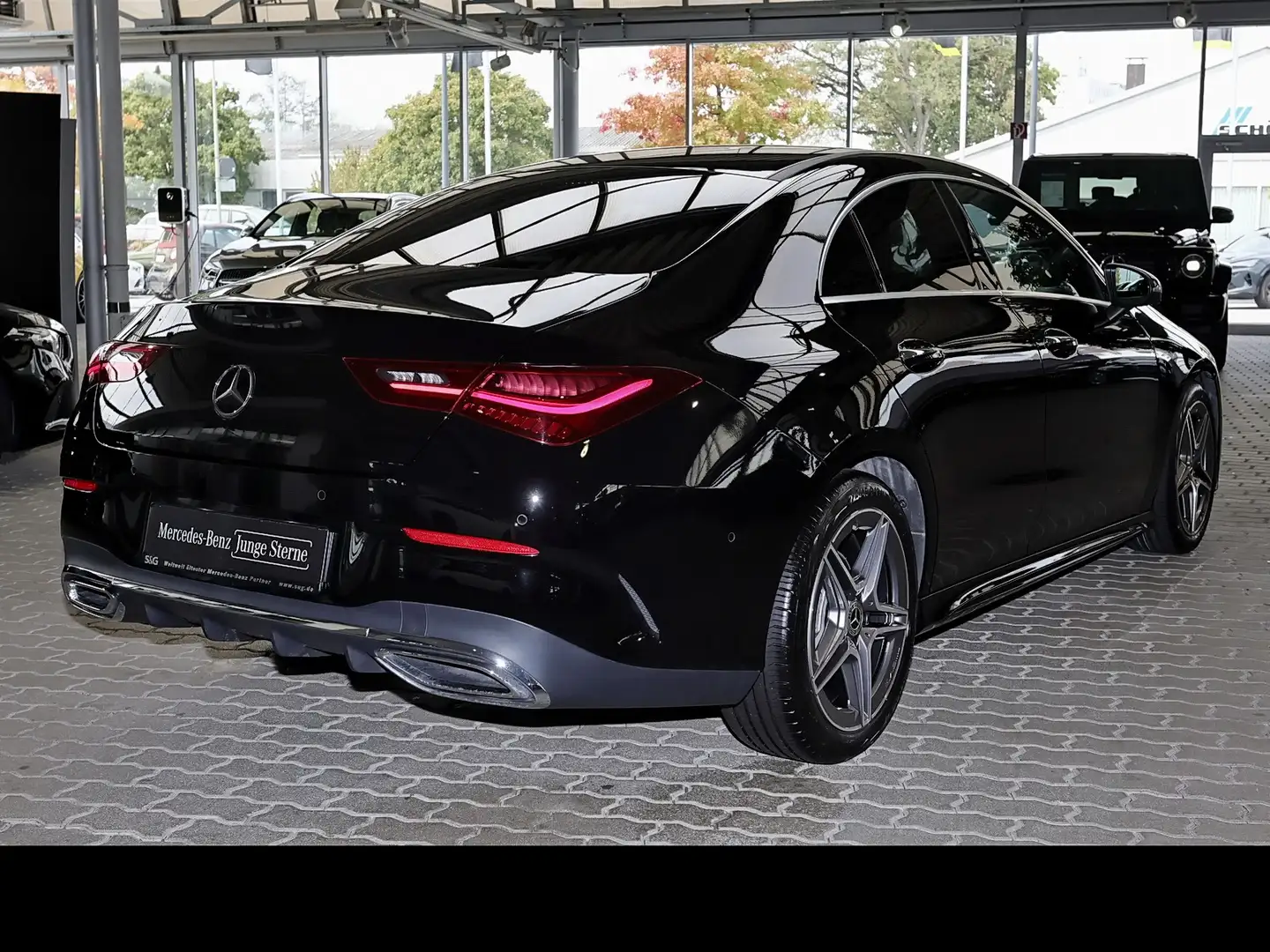 Mercedes-Benz CLA 200 Coupé AMG 360°+MBUX+Totwink+Sitzhzg+18 Schwarz - 2