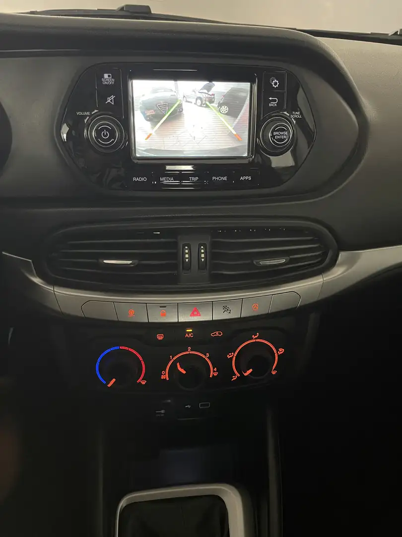 Fiat Tipo Tipo 5 porte II 2016 5p 1.4 Lounge 95cv my19 Grigio - 2