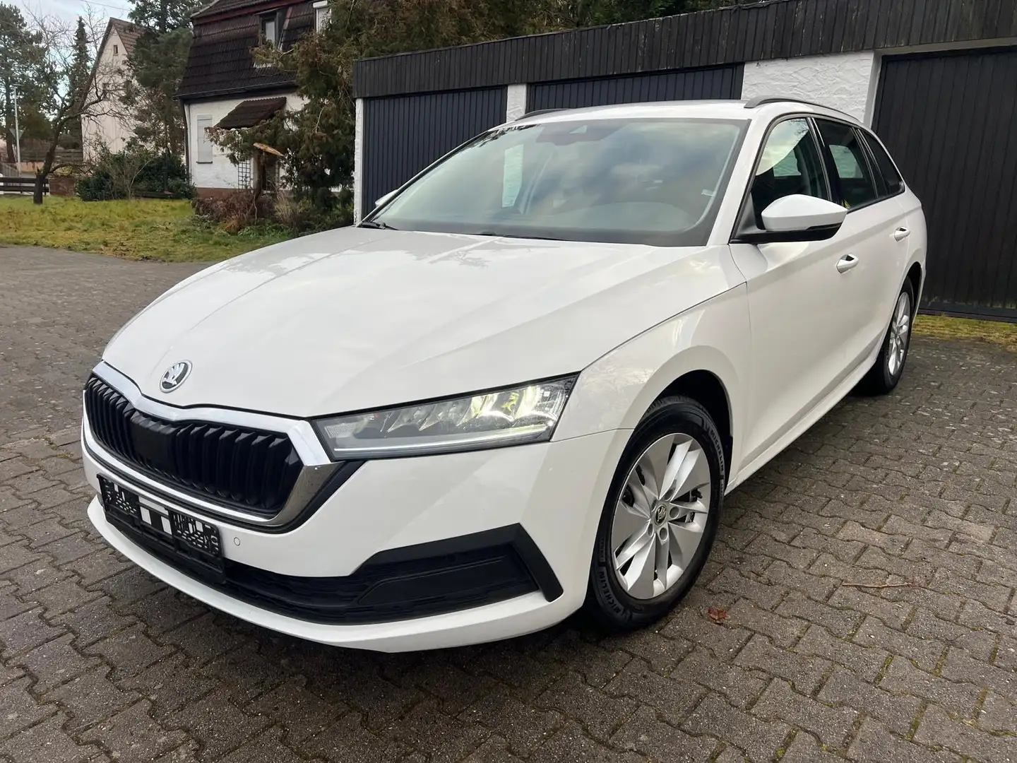 Skoda Octavia Ambition Weiß - 1