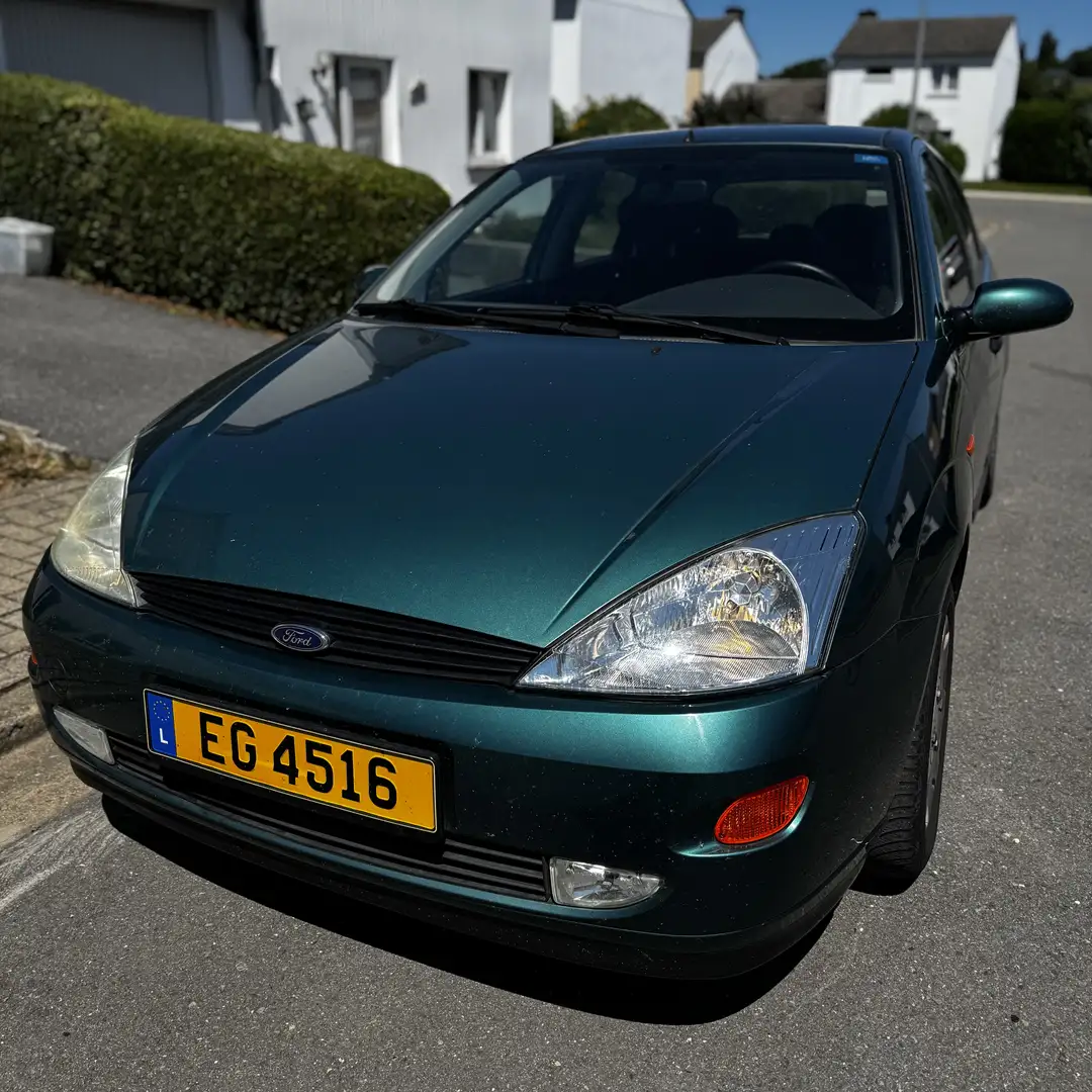 Ford Focus 1.6i 100Cv Ambiente 5P - 1