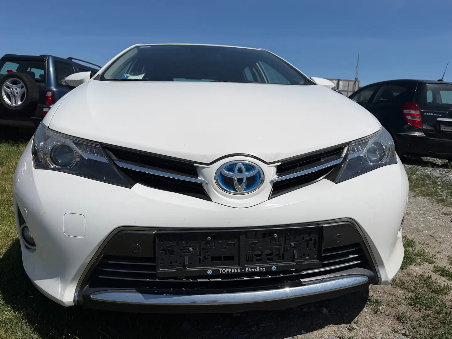 Toyota Auris Auris 1,8 VVT-i Hybrid SHZ NAVI TEMPOMAT PDC Weiß - 2