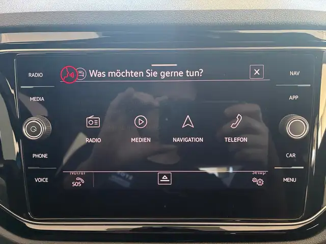 Volkswagen T-Roc view 14