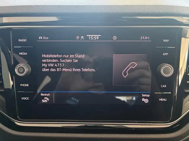 Volkswagen T-Roc view 13